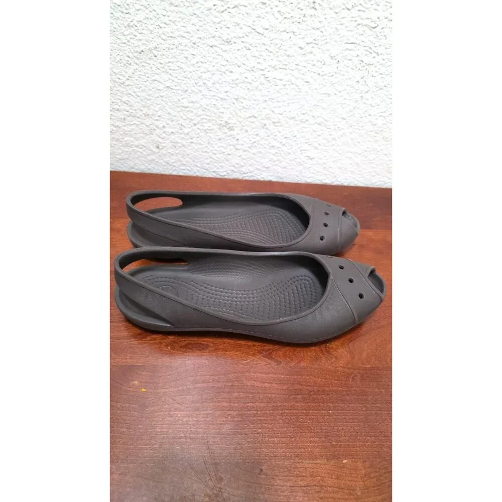 Crocs Womens Brown Open-Toe Slingback Flats Size W8 Lightweight & Comfortable Ru